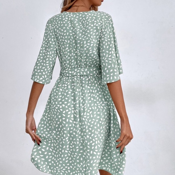 Boho Mint Green Leopard Print Butterfly Sleeve Mini Dress - Picture 4 of 11